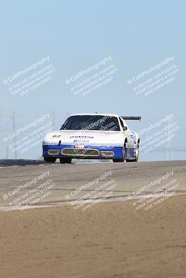 media/Oct-26-2025-CalClub SCCA (Sun) [[8ce1e69566]]/Group 2/Grapevine/